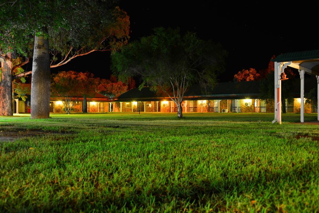 Overlander Homestead Motel Roma Zewnętrze zdjęcie